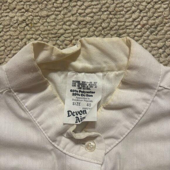 Three (3) pack of equestrian show blouses and Two (2) removable collars - Picture 4 of 11